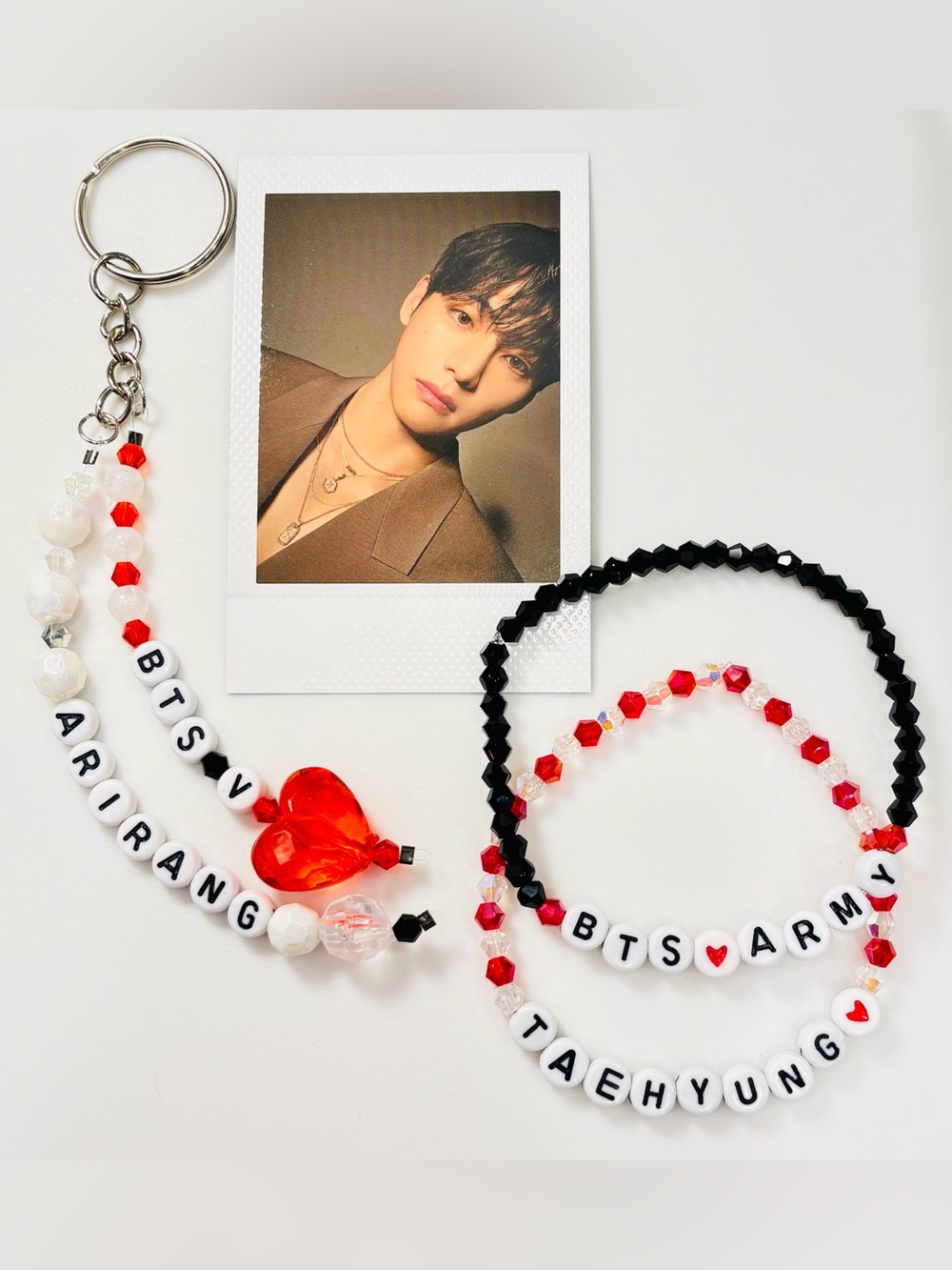 (4pcs) V TAEHYUNG BTS ARIRANG 2026 Photocard & Keychain Bundle